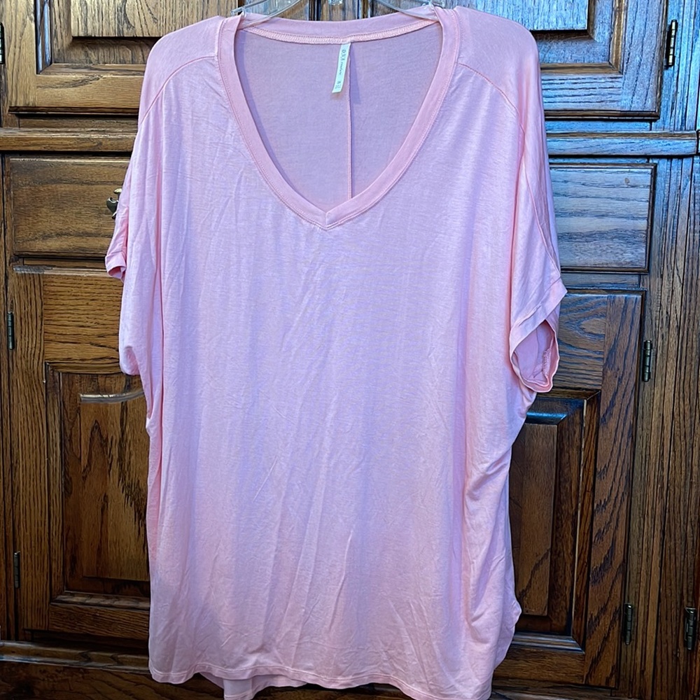 NWOT SOFT PINK DNA COUTURE S/S PJ TOP SZ 3X